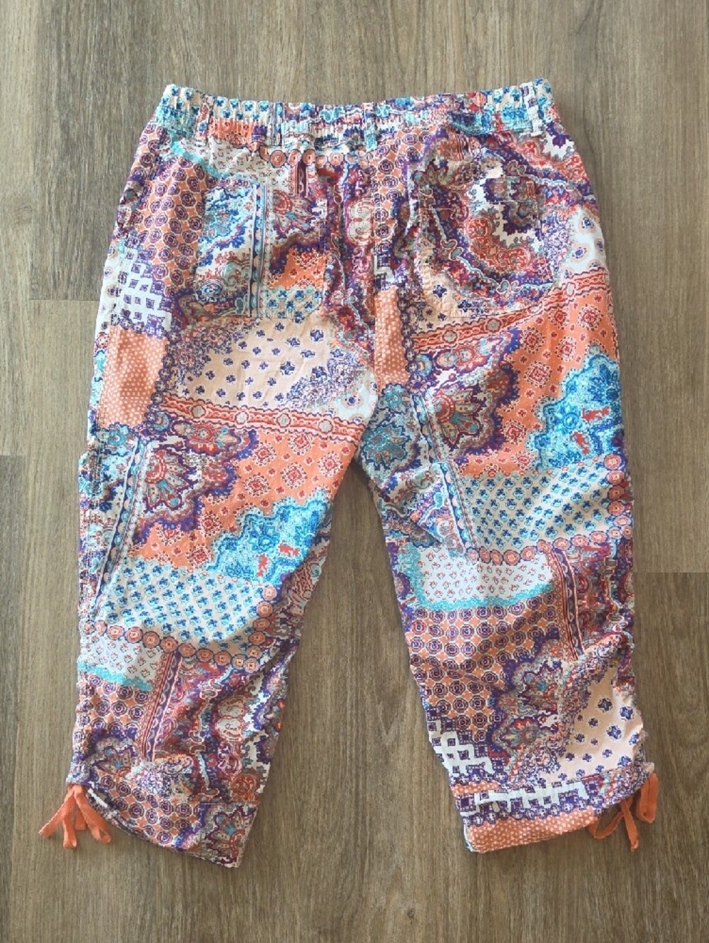 CAPRÌ PANTS SIZE 12 COLORFUL TIES ON CALF SIDES. - Picture 6 of 6